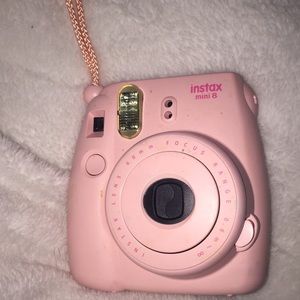 I’m selling a Polaroid